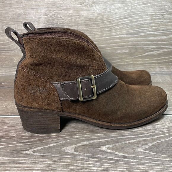 Ugg Wright Buckle Women’s Sz 6 Brown Leather Shearling Insole Slip On Ankle Boot - Picture 1 of 12